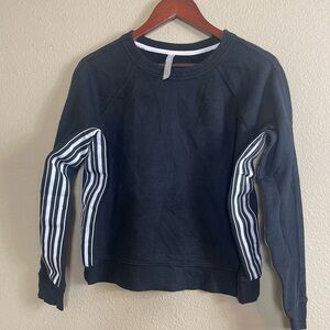 Athleta cropped sweatshirt with running stripes down sides and sleeves s…